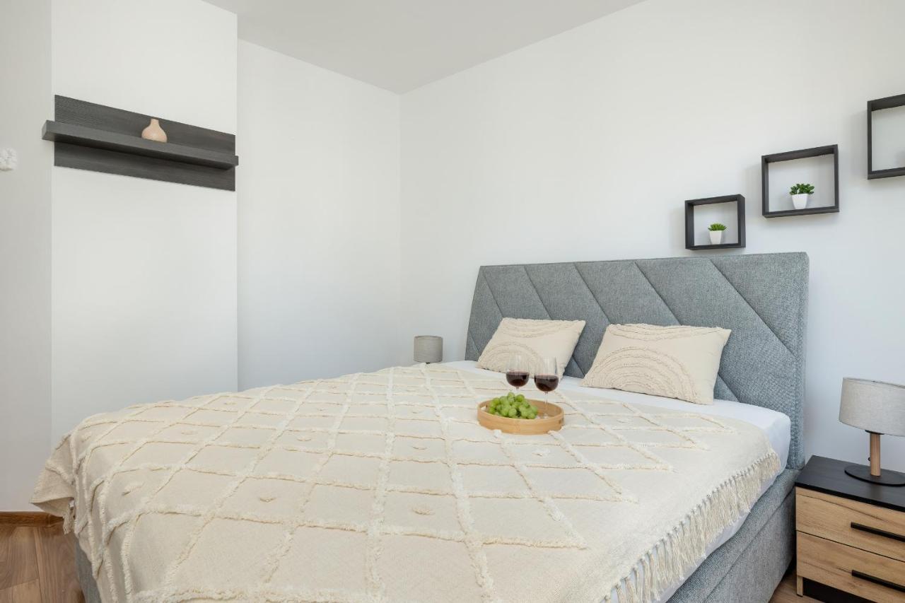 Bright & Spacious Family Apartment In Miedzyzdroje With Parking And 3 Balconies By Noclegi Renters Dış mekan fotoğraf